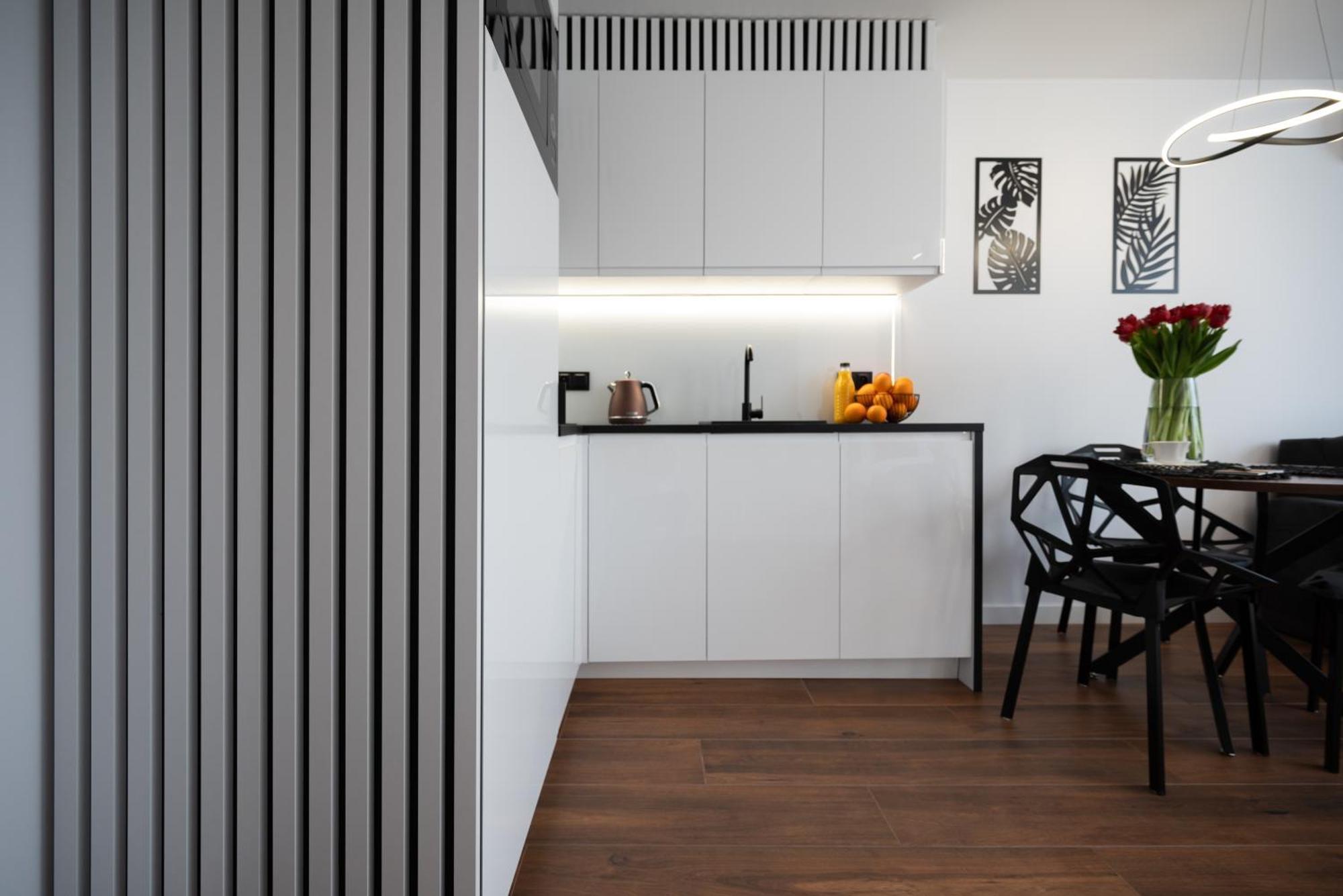 Apartmán Center Grzybowska, Next To Warsaw's Business District, Metro Onz & Westin By Warsawskyline *