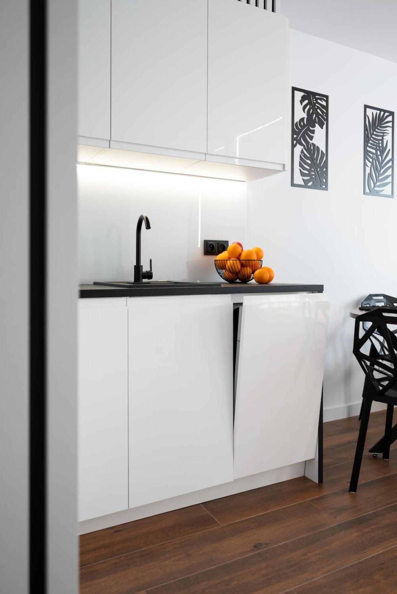 Apartmán Center Grzybowska, Next To Warsaw's Business District, Metro Onz & Westin By Warsawskyline